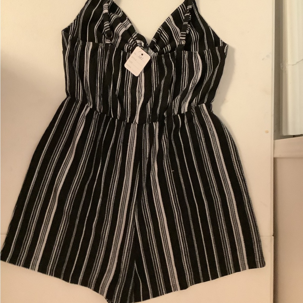 Romper - Picture 2 of 2